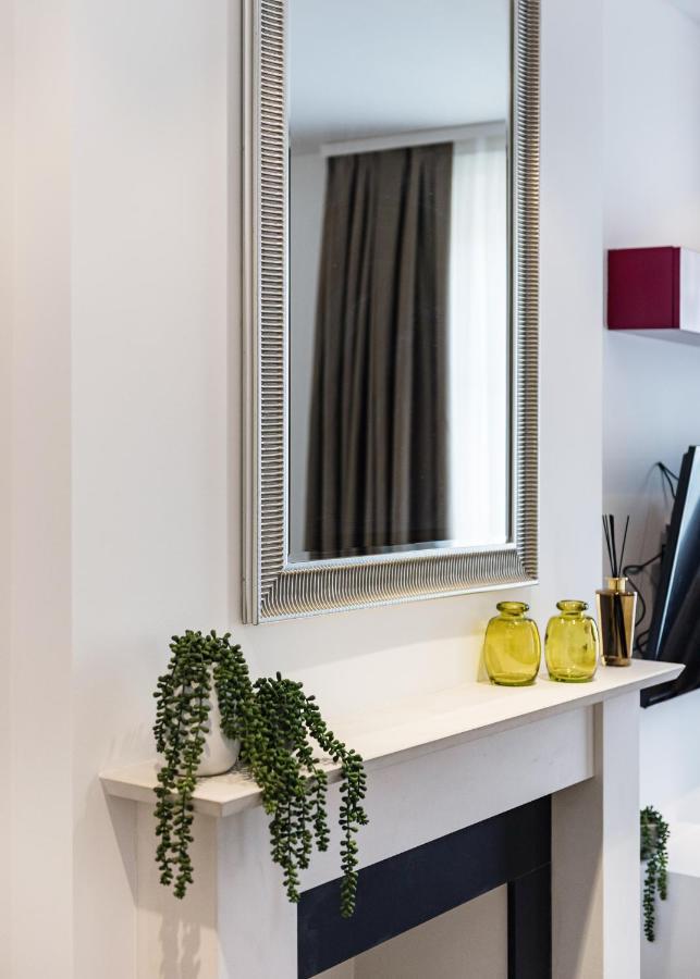 Modern Mayfair Apartments London Exterior photo