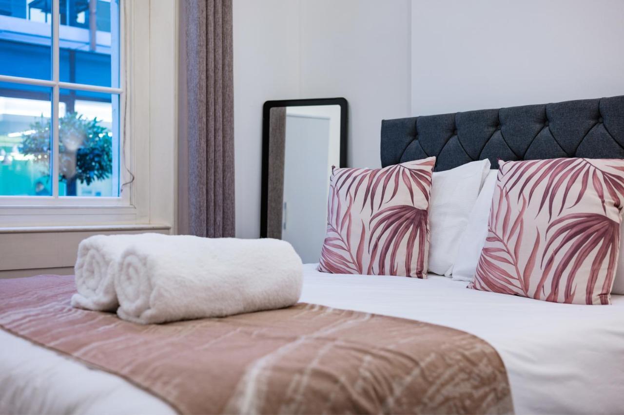 Modern Mayfair Apartments London Exterior photo