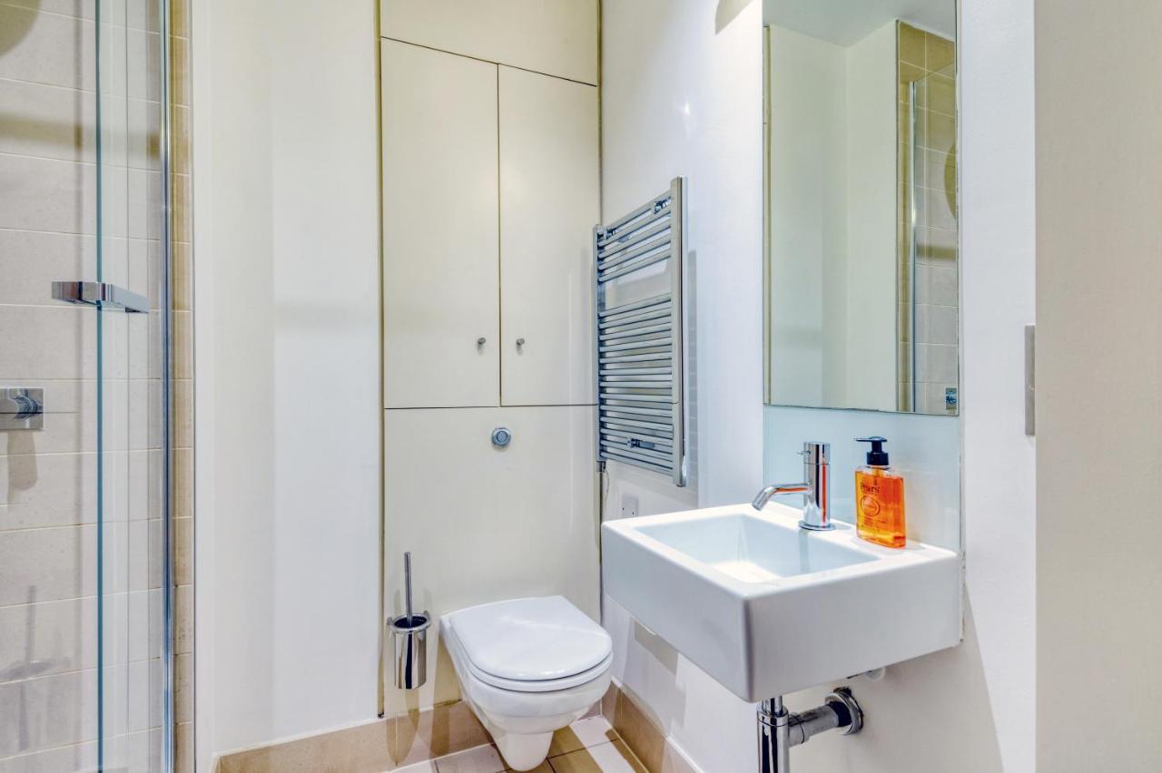 Modern Mayfair Apartments London Exterior photo