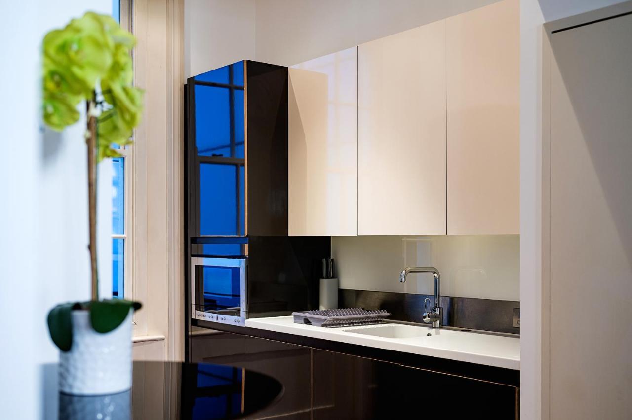 Modern Mayfair Apartments London Exterior photo